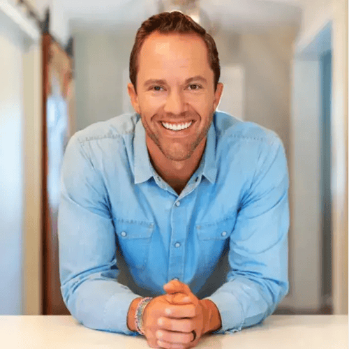 chris smith headshot-1
